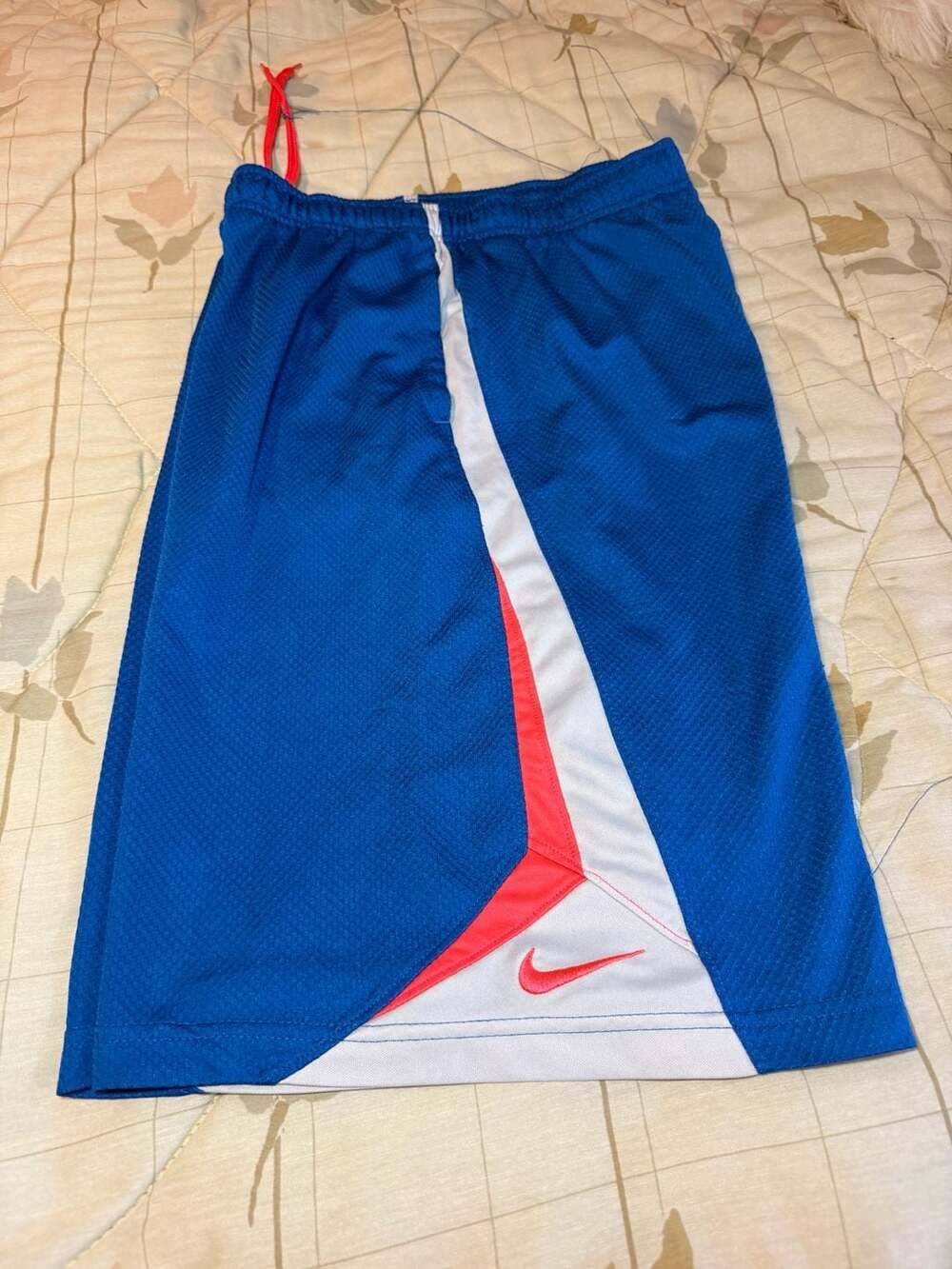 Nike Mesh Basketball Performance Shorts with Contrast Side Panels